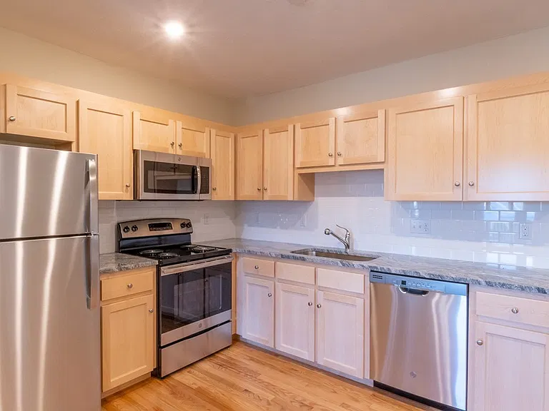 80 N Meadows Rd #102 — Photo 3