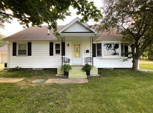 303 W Lincoln Ave, Cherry, IL 61317