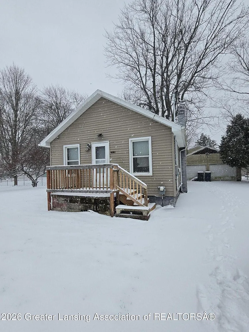 1715 Hillcrest St photo 1