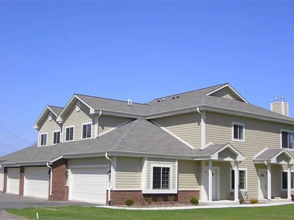 1939 N Waterville Rd Unit 4, Summit, WI 53066
