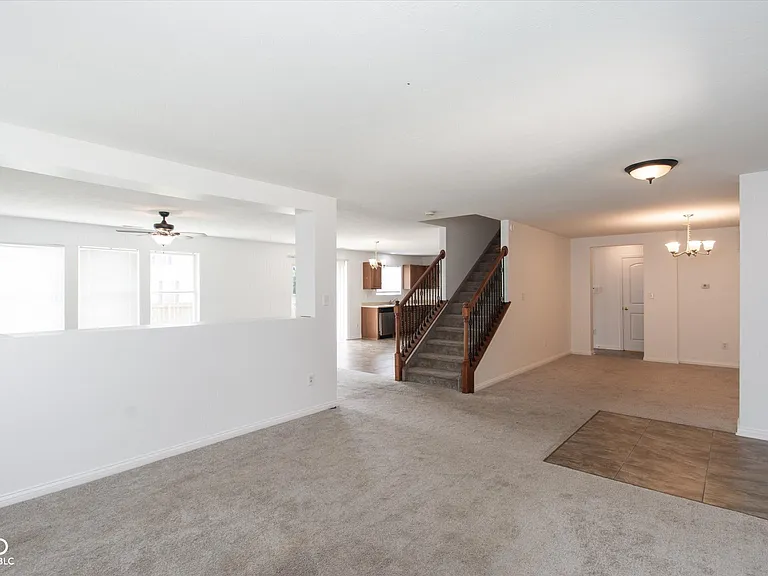 11217 Candice Dr — Photo 9
