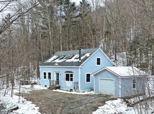40 Cannon Dr, Rochester, VT 05767