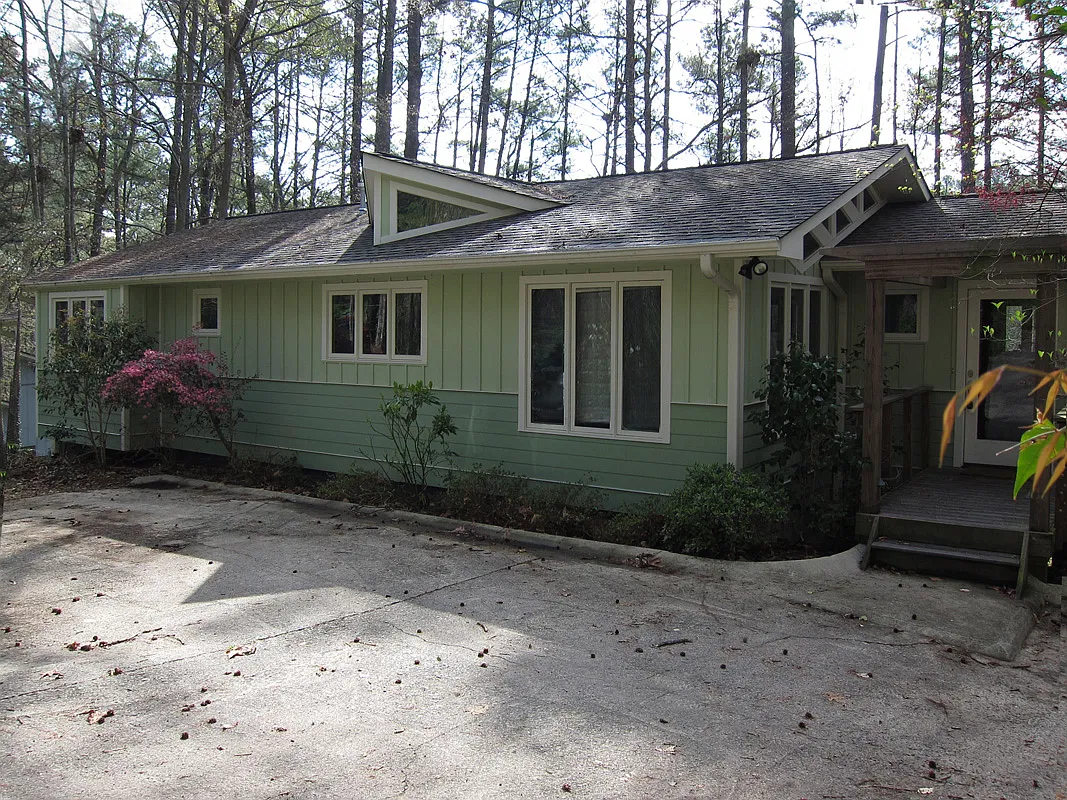 3 bed, 1850 sqft, $2,995 — Photo 1