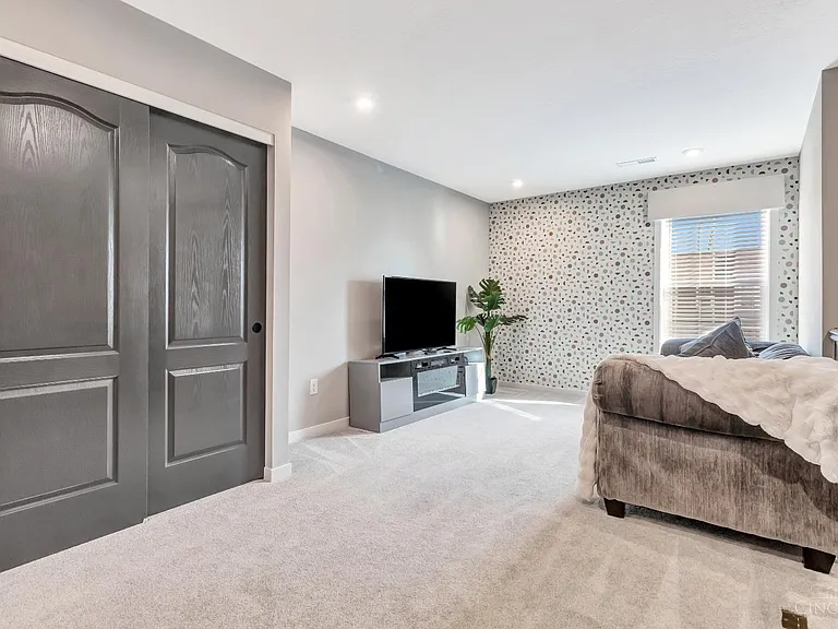 5817 Montrose Ct — Photo 21