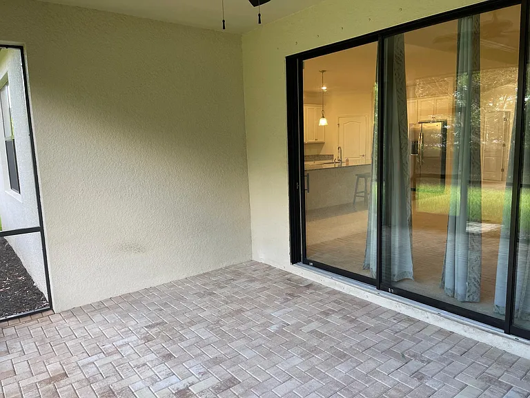 9353 Glenforest Dr — Photo 20