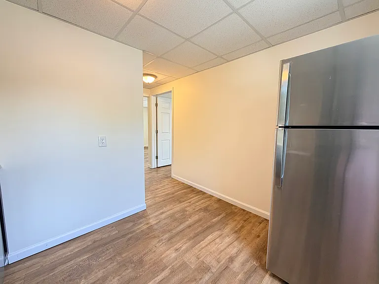 395 4th St #1BD — Photo 9