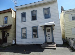 682 3rd Ave, Troy, NY 12182