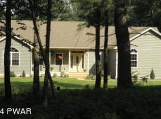 175 Meadow Ridge Acres Rd, Milford, PA 18337
