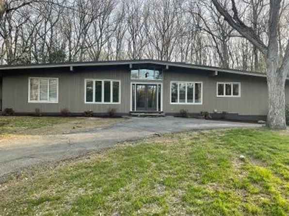 32 Rockland Hts, Northampton, MA 01060