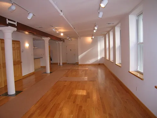 Rented by The Loft Broker | media 35