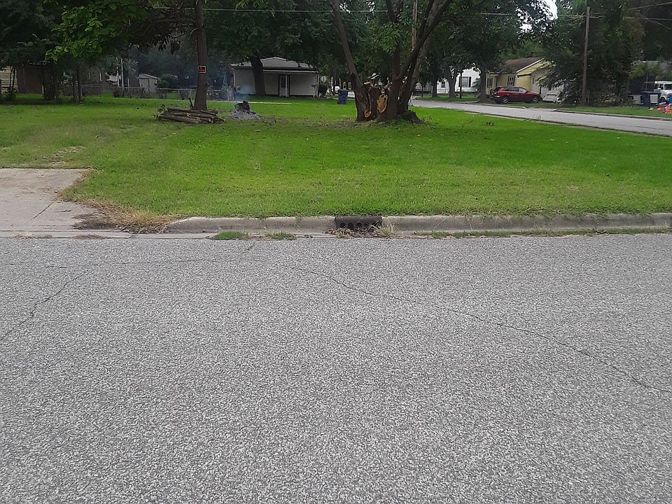 2nd image of 1740 Hendricks St
