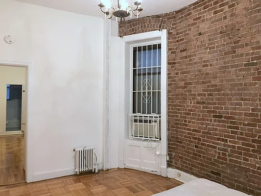 Rented by Salizzoni Realty | media 47
