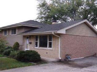 537 W Willow Gln, Addison, IL 60101