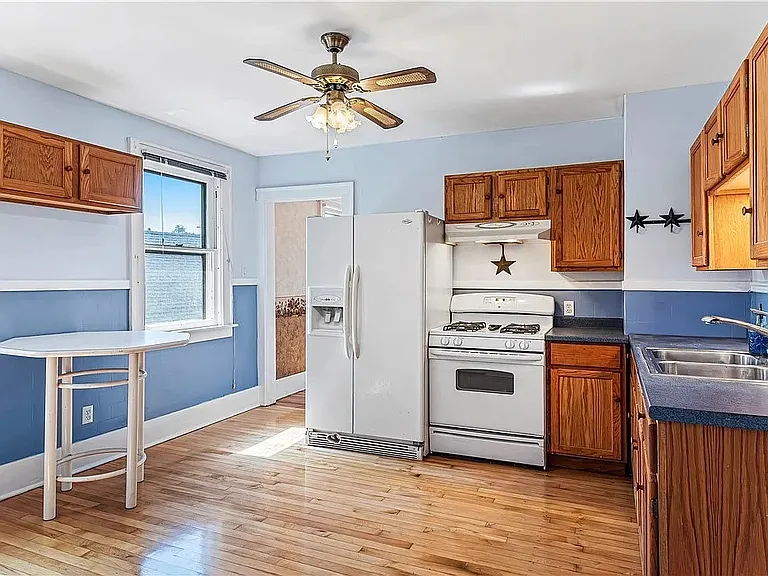 120 Lynch Ave #2 — Photo 10