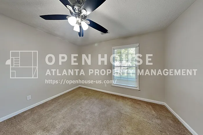 4620 Hampton Square Dr — Photo 16