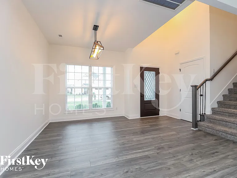 516 Dexter Dr — Photo 5