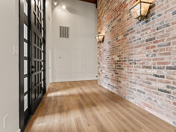 2nd image of 5812 Georgetown Ave