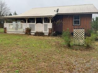 266 A D Clark Rd, Castleberry, AL 36432