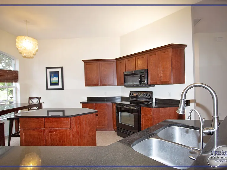 3555 Poinsettia Ave — Photo 15