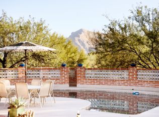 6900 N Kenanna Pl, Tucson, AZ 85704