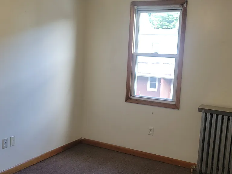 204 Maple Ave — Photo 18