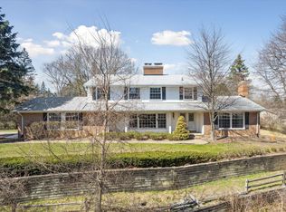 1410 Highmoor Way, Bloomfield Hills, MI 48302