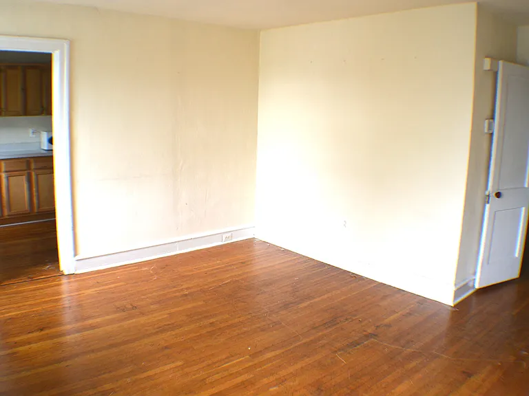 251 W Rittenhouse St #301 — Photo 3