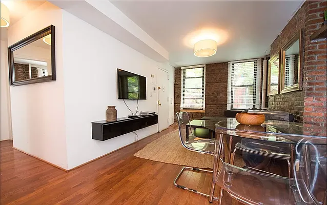 Rented by Owner | media 9