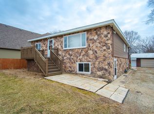 10S401 Ruth Dr, Lemont, IL 60439