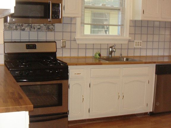 Spacious Kitchen