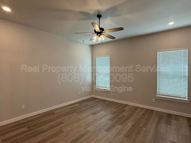2915 Tractor Ave — Photo 5