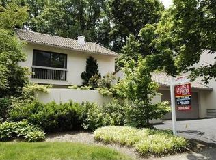 11655 Mediterranean Ct, Reston, VA 20190