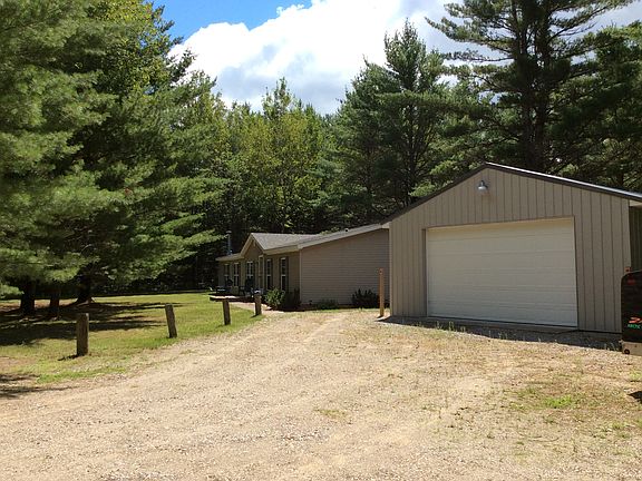 driveway and pole barn