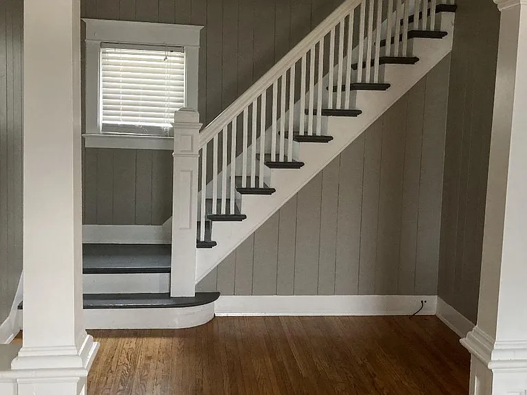 Beautiful staircase going upstairs