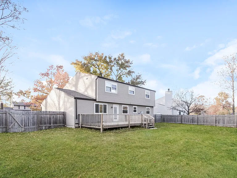 8931 Squire Ct — Photo 23