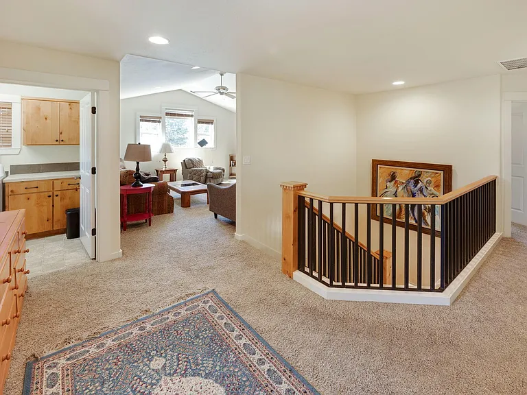 Upstairs landing/hall
