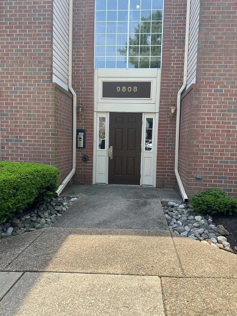 2 bed, 1379 sqft, $2,500 — Photo 4