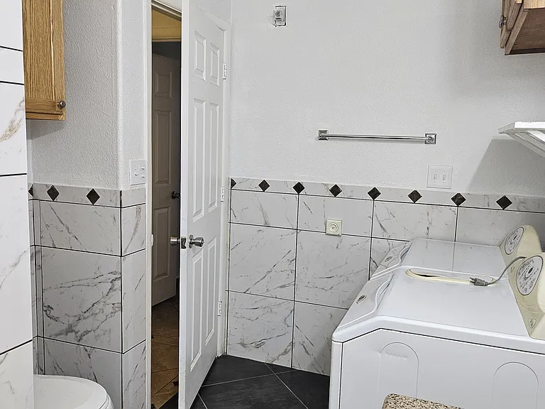 4003 E Moreland St #2 — Photo 16