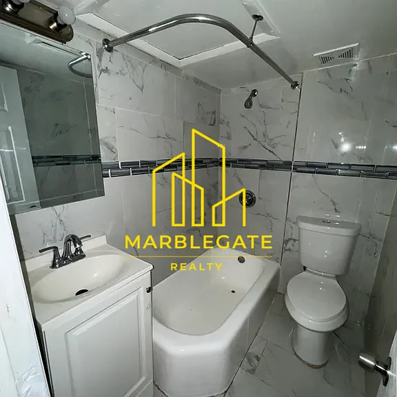 409 N 5th St #11C — Photo 4