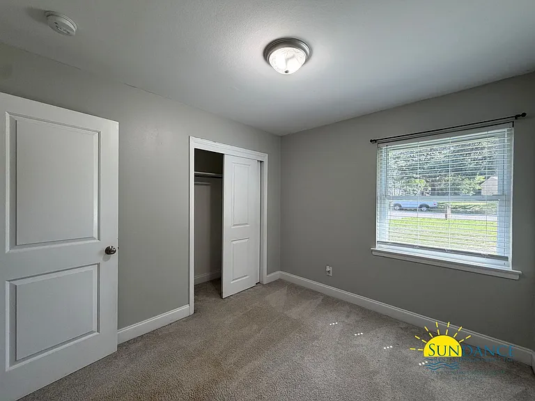 219 Pilgrim Ave — Photo 14