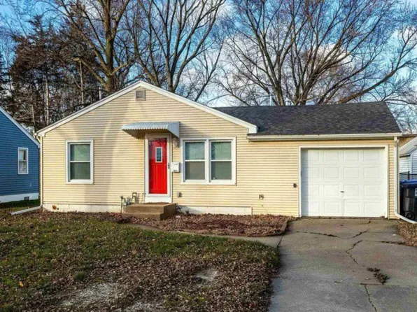 2411 47th St, Moline, IL 61265