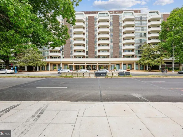 700 7th St SW APT 324, Washington, DC 20024