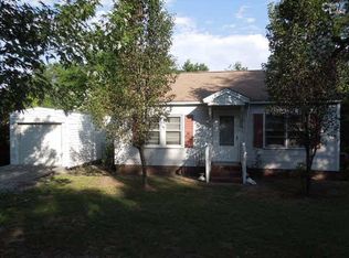 1611 E Lee St, Camden, SC 29020