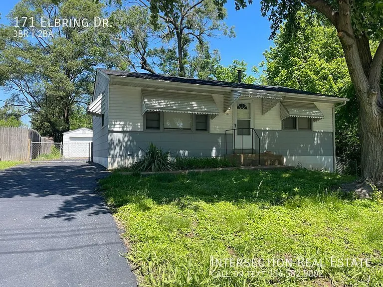 171 Elbring Dr — Photo 3
