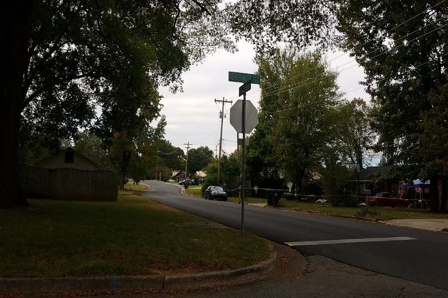 2nd image of 1007 Terrehaute Ave SW