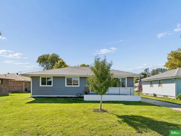 1743 E 5th St, Fremont, NE 68025