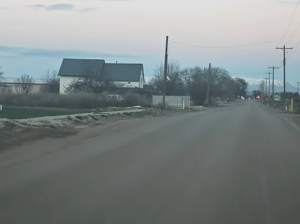 2344 NW 2nd Ave, Fruitland, ID 83619