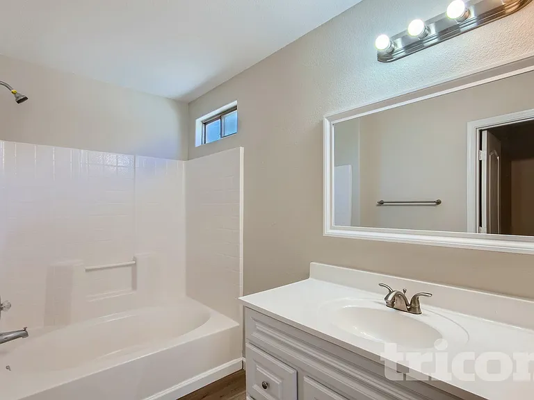 13409 N 127th Dr — Photo 22