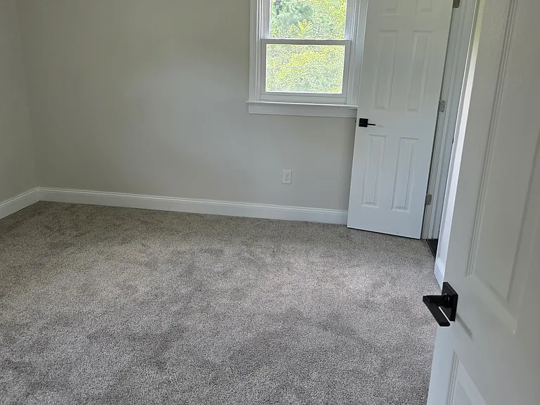412 Winston St — Photo 12