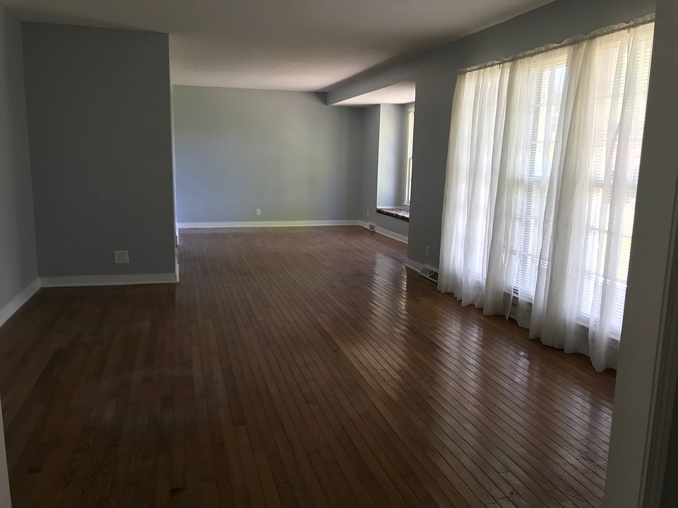 Hardwood floors in Den & DR
